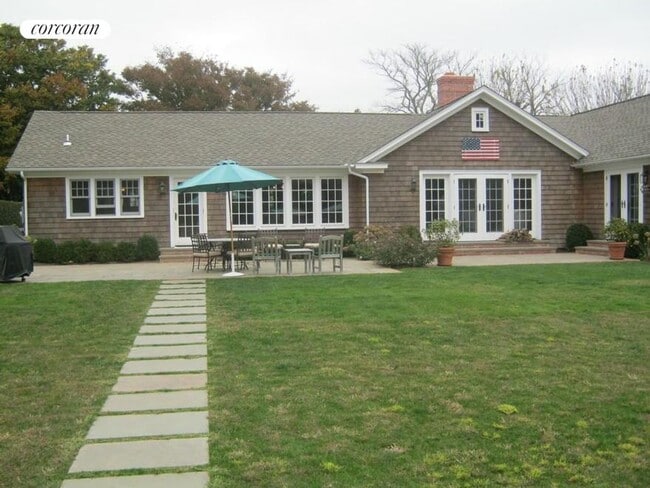 Building Photo - 61 Meadow Way