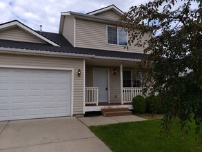 Building Photo - Lovely 3 Bedroom Home for Rent in CDA!