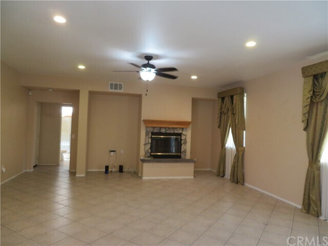 Building Photo - 7489 Elm Grove Ave