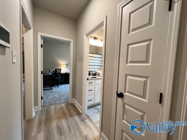Building Photo - 136 Gardencove Cir