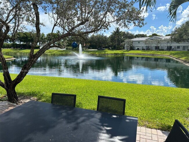 Building Photo - 16207 Sierra Palms Dr