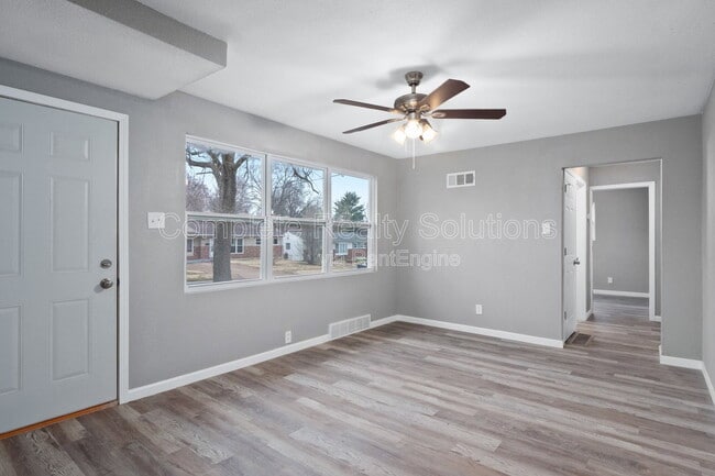 Building Photo - 50 Lynn Meadows Ln