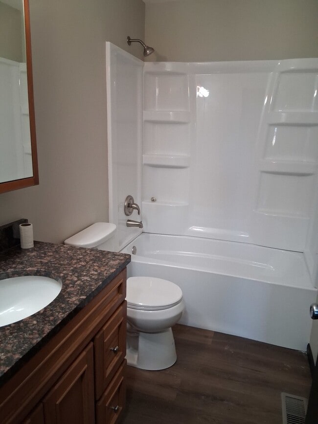 Building Photo - 1210 Diane Ln