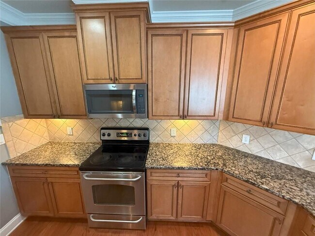 Building Photo - 3730 Clay Ct
