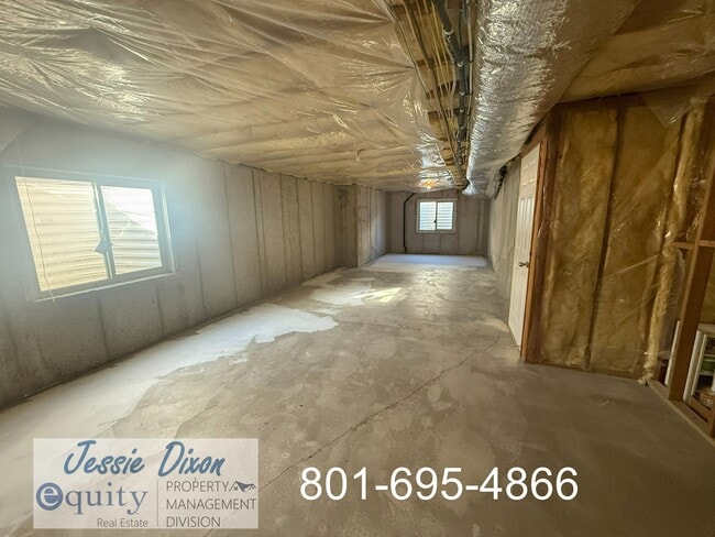 Building Photo - 1989 N 2700 W