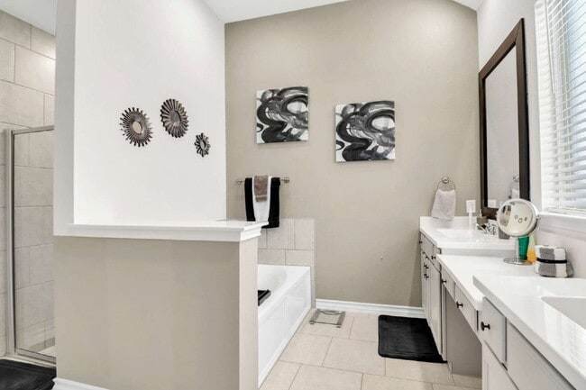 Building Photo - ASK ABOUT FREE APPLICATION FEES THROUGH AUGUST!  "Spacious 4-Bedroom Haven with 3 Full Baths in S...