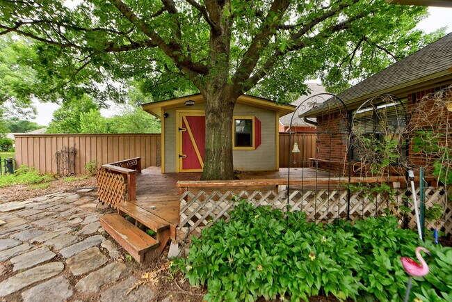 Building Photo - 4808 Baker St