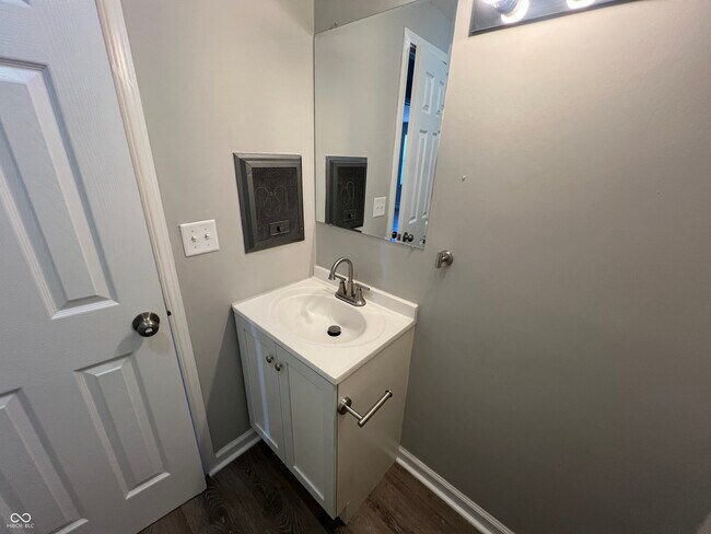 Building Photo - 3357 Ashley Ln
