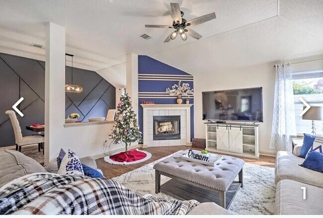 Building Photo - 1305 Marigold Way