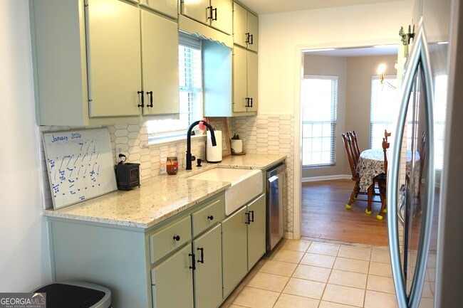 Building Photo - 1333 Holliday Dr