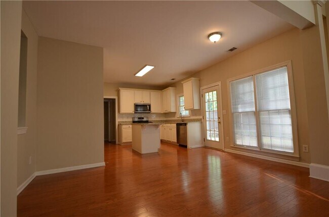 Building Photo - 2076 Fairport Way