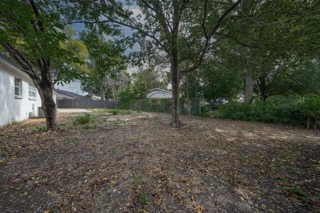 Building Photo - 217 Palomino Dr
