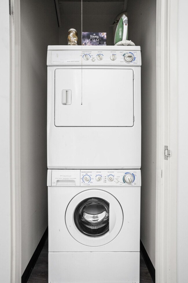 Building Photo - 50 N Illinois St