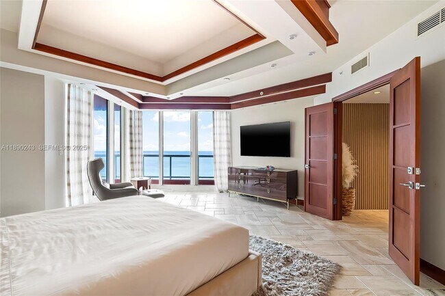 Building Photo - 2110 N Ocean Blvd