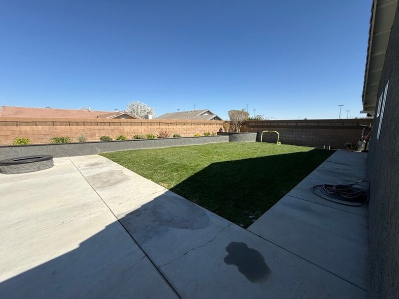 Building Photo - 3535 W Ave J15