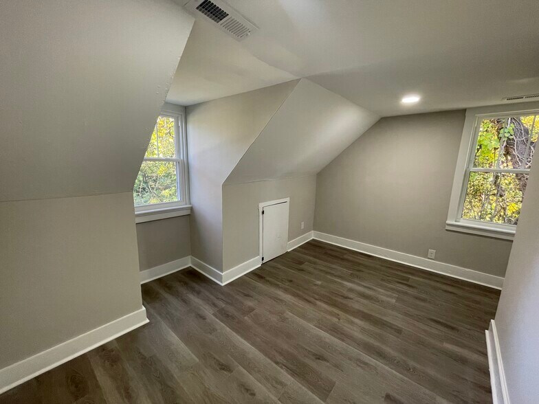 Building Photo - 3615 Stockton St