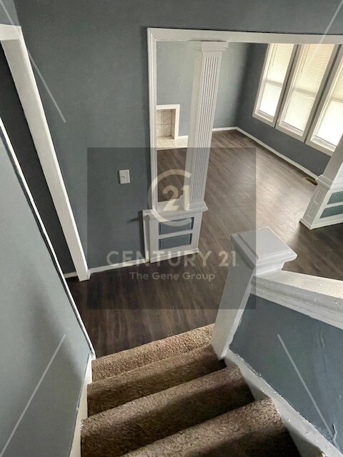 Building Photo - 2114 Wayne Ave