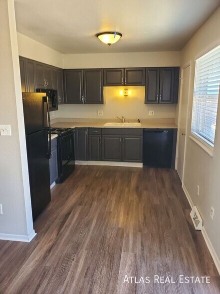 Building Photo - 10290 Benton St