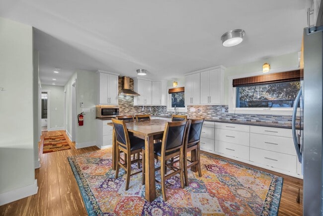 Building Photo - 1276 S Nahale Pl