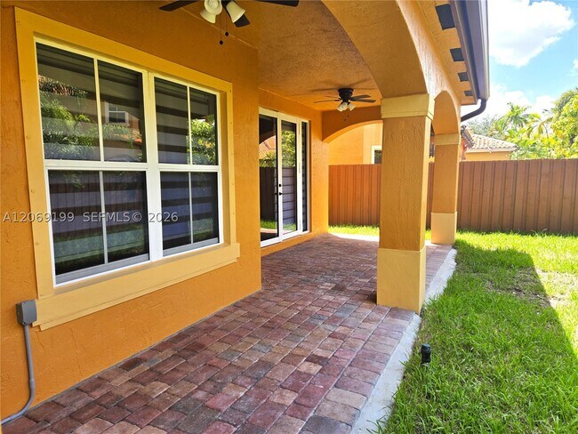 Building Photo - 3124 SW 154th Pl