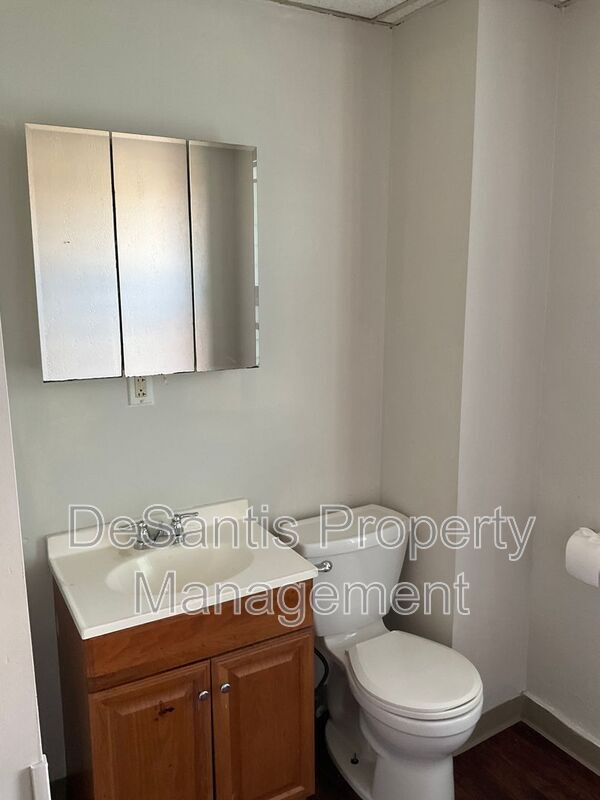 Building Photo - 508 Chestnut St