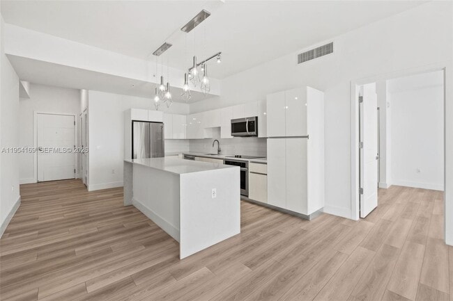 Building Photo - 101 Diplomat Pkwy