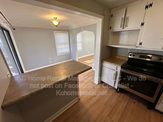 Building Photo - 4418 Sunrise Dr