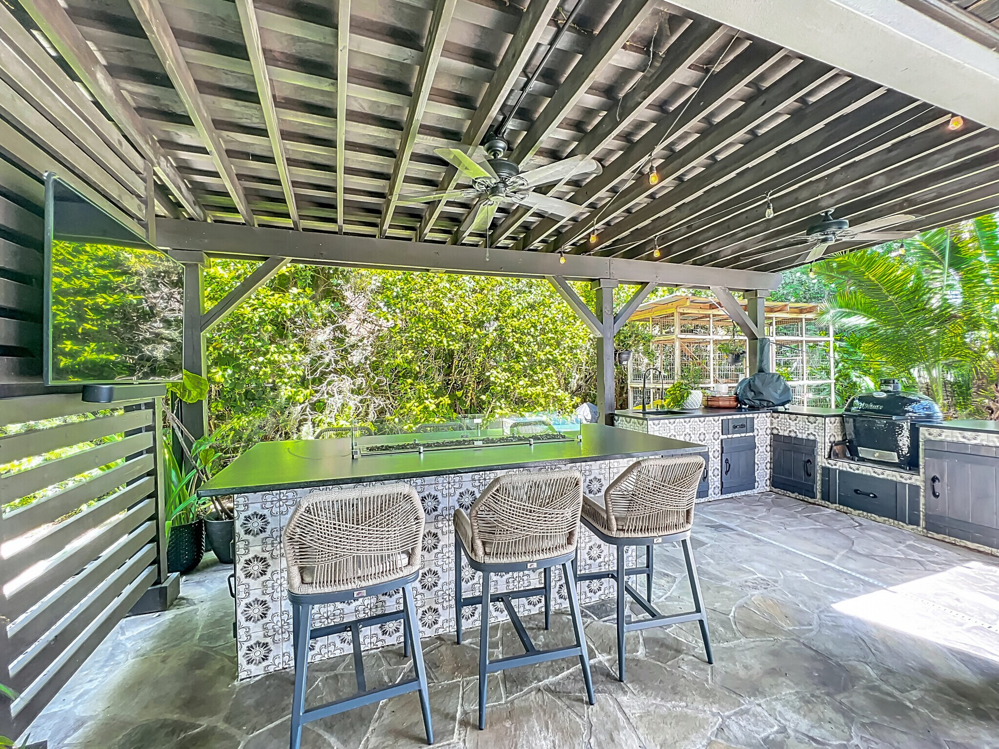 Outdoor Kitchen - 281 Shell Pt E