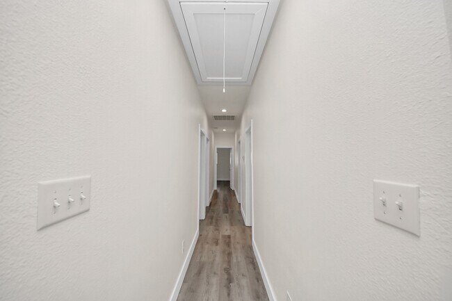 Building Photo - 6827 Mcwilliams Dr