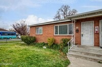 Building Photo - 240 18th St