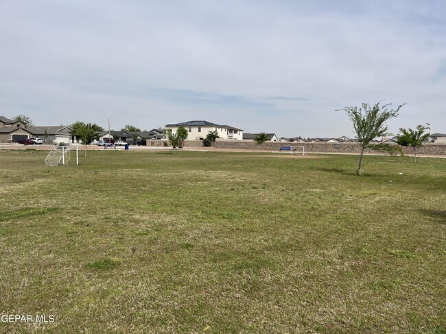 Building Photo - 11563 Leonor Duran St