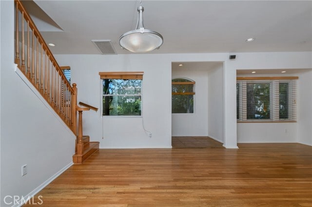 Building Photo - 9640 Farragut Dr