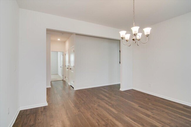 Building Photo - 6242 High Top Ln