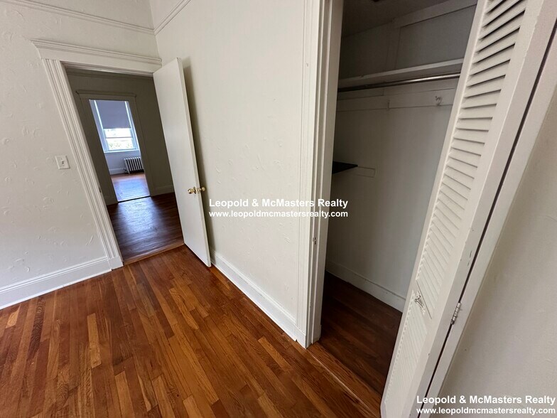 Building Photo - 309 Summit Ave