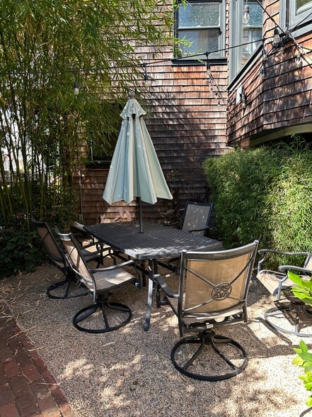 Picnic area 2 - 2738 Garber St