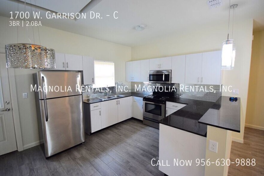 Building Photo - 1700 W Garrison Dr