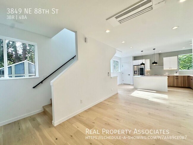 Building Photo - 3849 NE 88th St