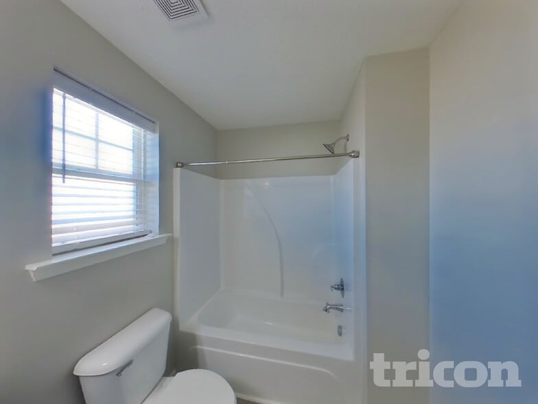 Building Photo - 415 Middleton Ln