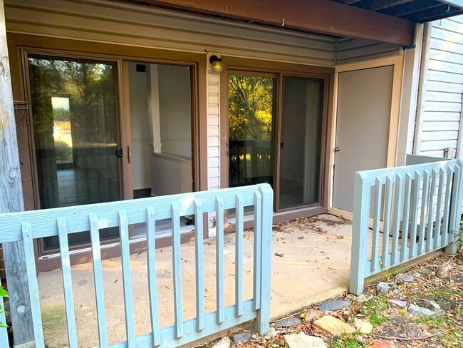 Building Photo - 11026 Harrowfield Rd