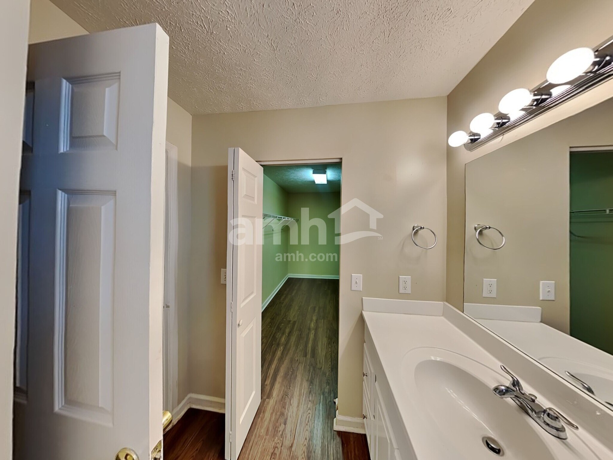 Building Photo - 166 Bradford Cir