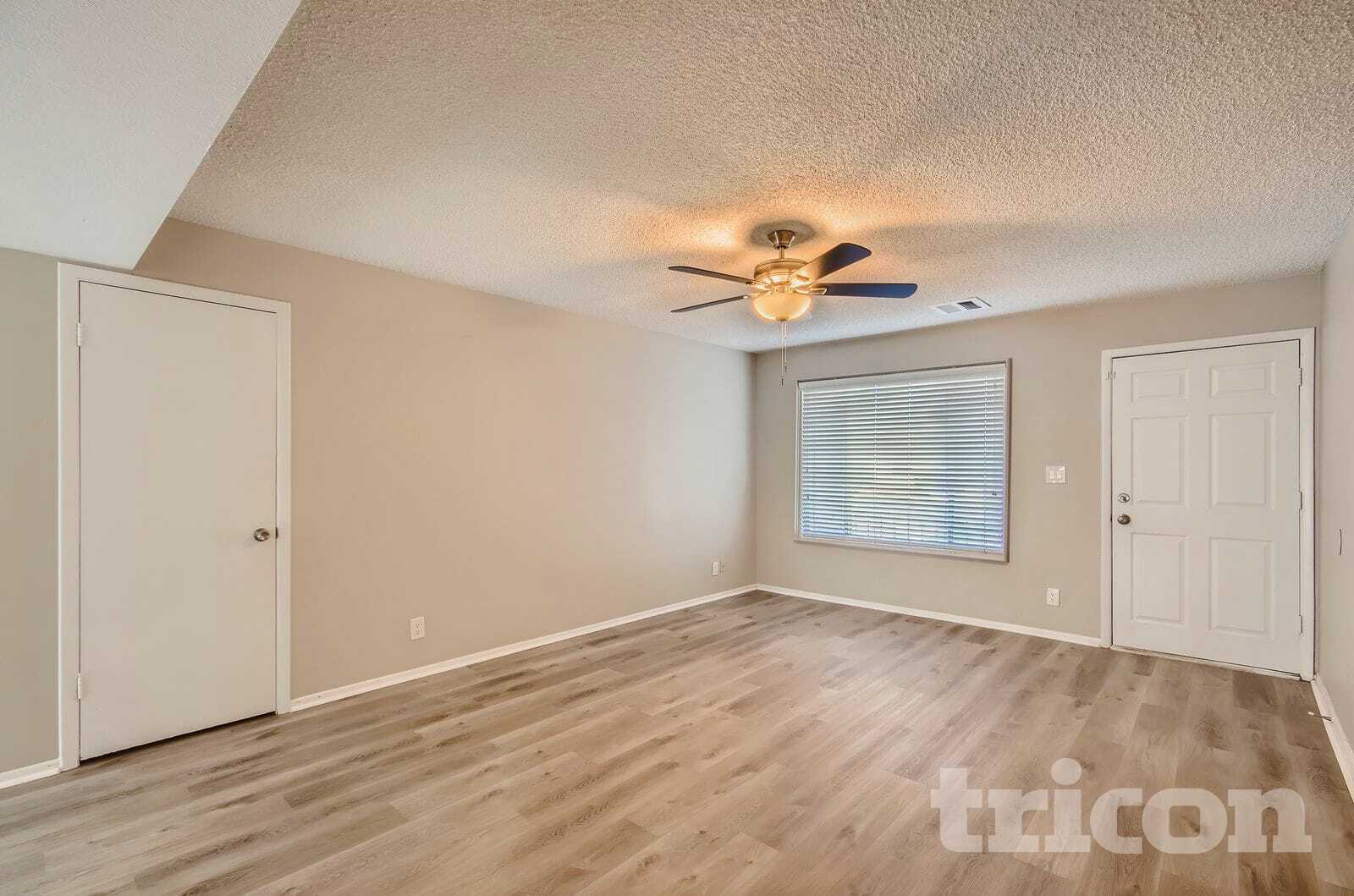 Building Photo - 452 S Johnson