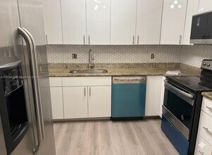 Building Photo - 604 NW 13th St