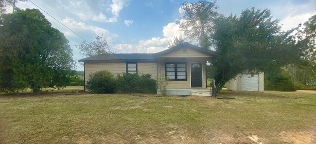 Building Photo - 2 Bed/1 Bath House