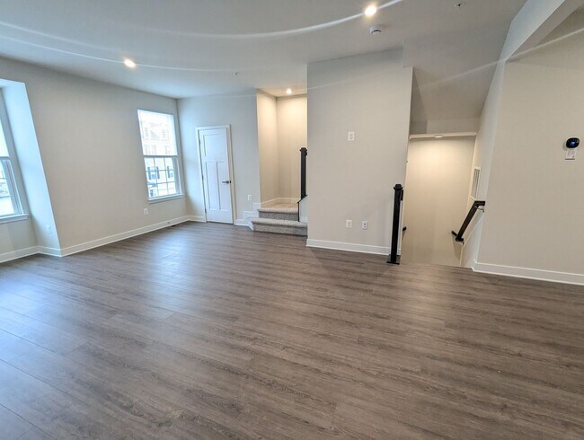 Building Photo - New Build (never lived in) townhouse avail...