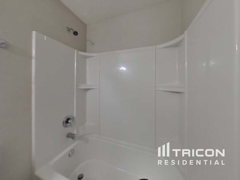 Building Photo - 78611 Rock Ct