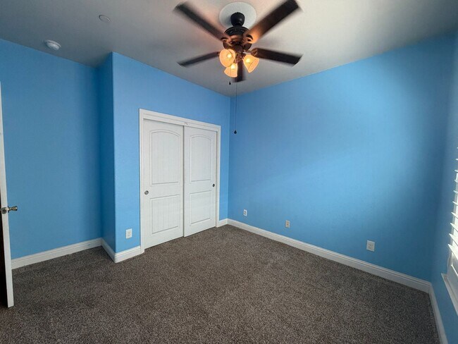 Building Photo - 2710 Orange Tree Dr