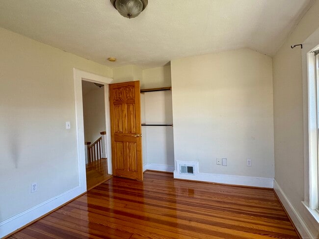Building Photo - 106 Vanderbilt Ave