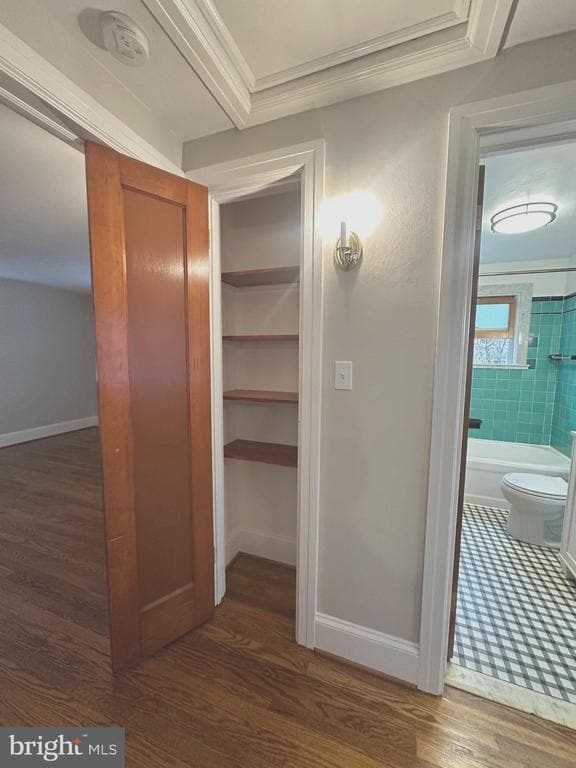 Building Photo - 1009 Parkside Ave.