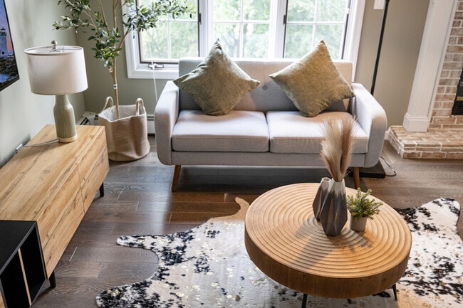 Building Photo - 321 Museum Village Rd