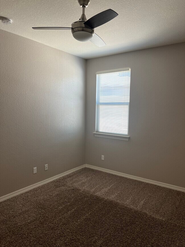 Building Photo - 1409 Kimsha Dr